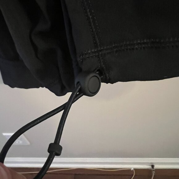 NWT Lululemon Define Relaxed Fit Jacket in Luon - Black - Size 8 - Picture 7 of 10